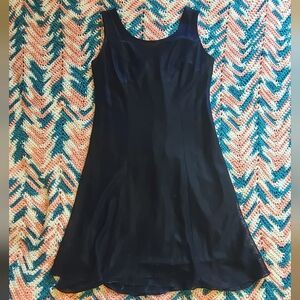 Social Circles Black & Blue Color Shift Midi Dress